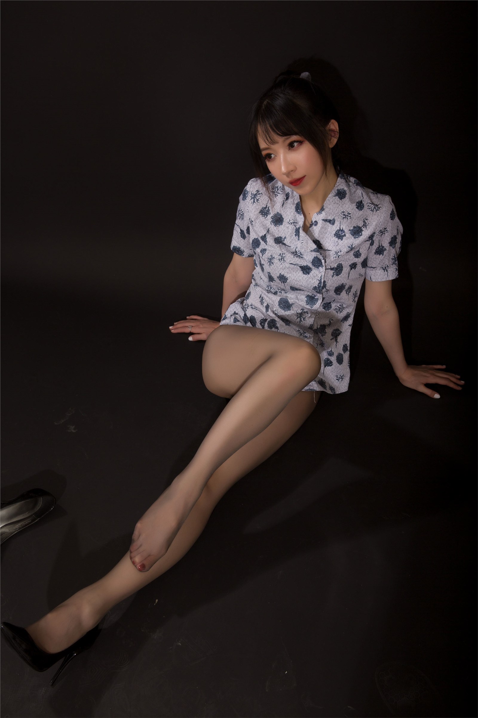 Fight fish anchor little witch Luna - Eastern airlines studio shoot(4)